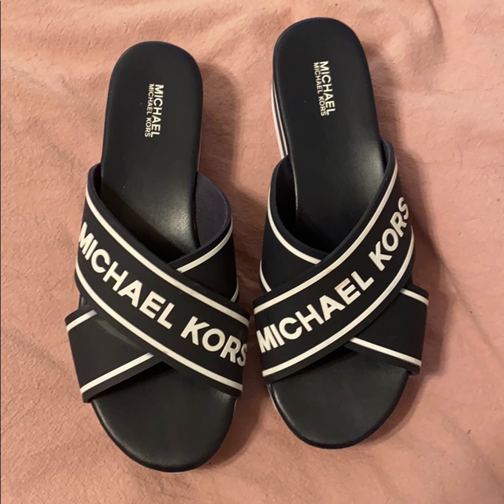 New michael kors navy platform slides